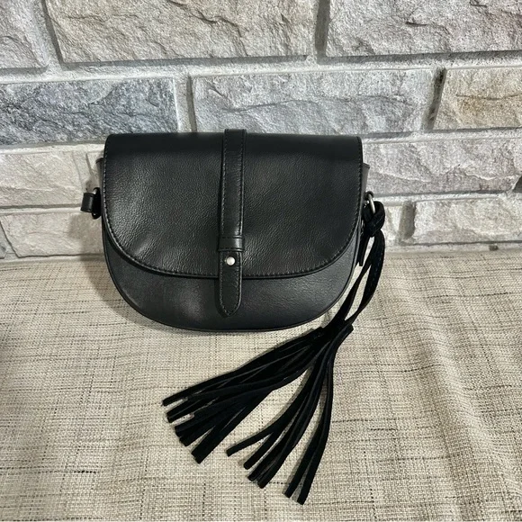 American Eagle Italian Leather Crossbody Bag Black Tassel Fringe EUC Boho AE - Picture 2 of 7